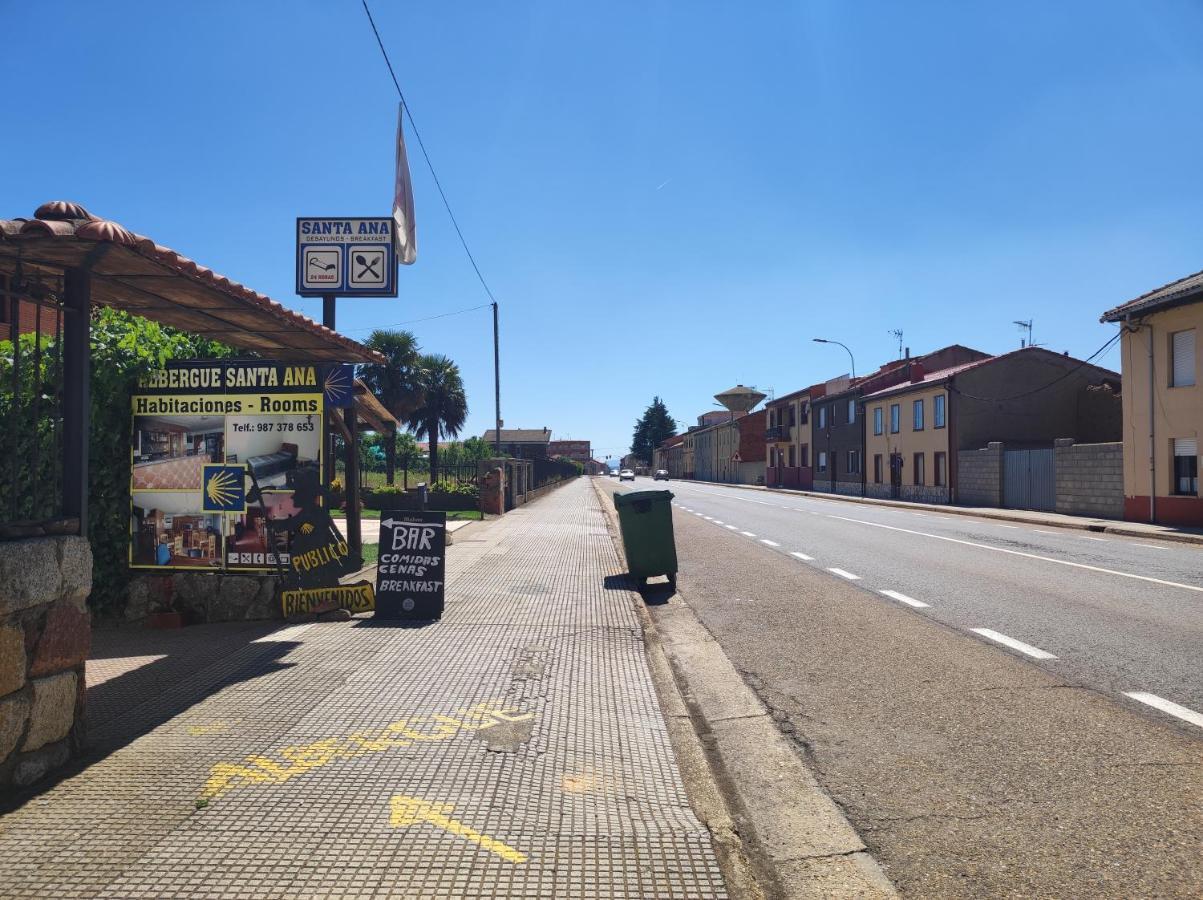 Albergue Santa Ana San Martín del Camino Exteriér fotografie