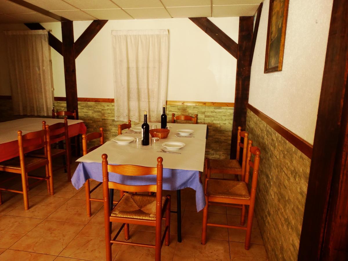 Albergue Santa Ana San Martín del Camino Exteriér fotografie
